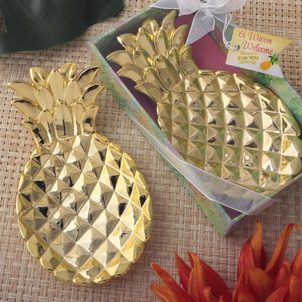 Warm Welcome Collection Pineapple Design Dish