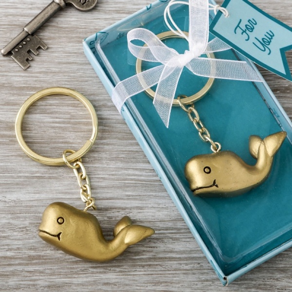 Whale design bronze key chain