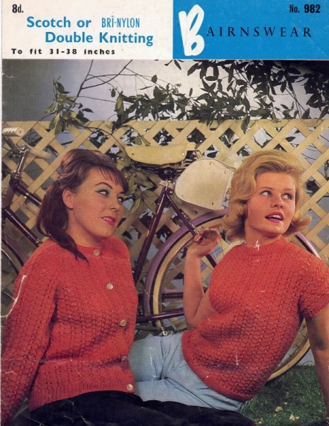 Vintage Bairnswear Knitting Pattern No 982: Lady's Sweater & Cardigan