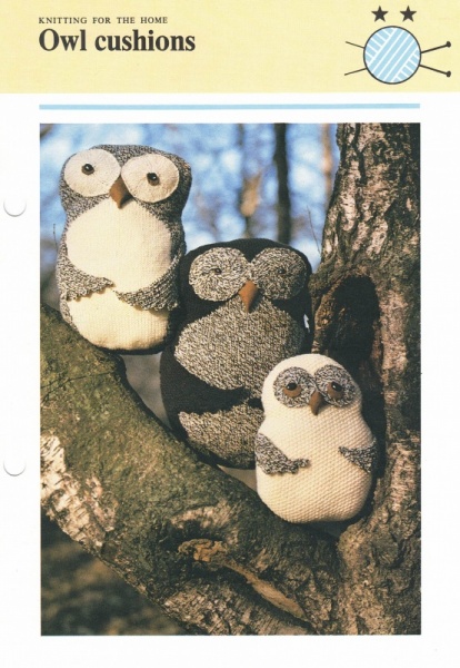 Vintage Hamlyn Knitting Pattern: Owl Cushions