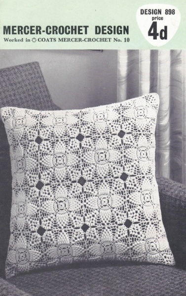 Vintage Coats Crochet Pattern 898 - Pineapple Motif Cushion