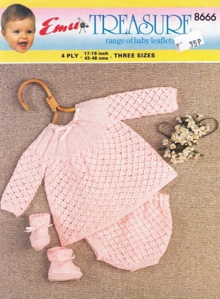 Vintage Emu Knitting Pattern 8666 - Angel Top, Knickers & Bootees