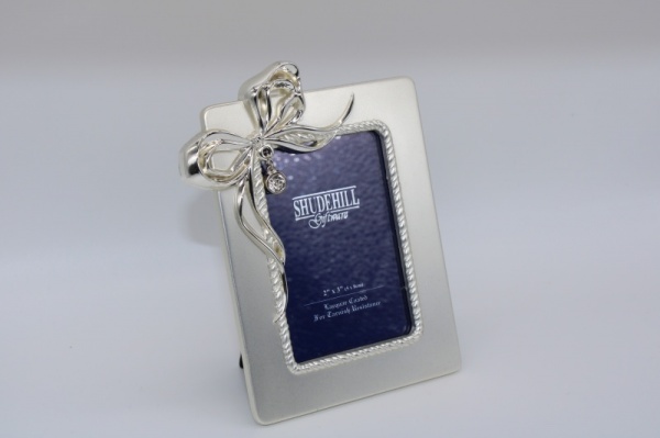 Shudehill Silver Plated Photo Frame with Bow & Diamante Pendant