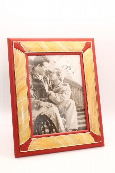 Italian Red Wooden Photo Frame ~ 5'' X 7''