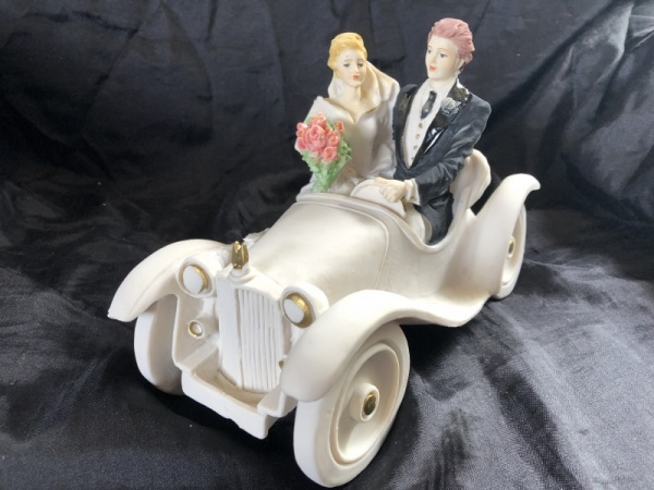 Ceramic Bride & Groom in Car Figurine Cake Topper