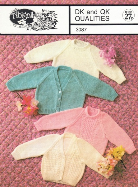 Vintage Lyric Knitting Pattern No 3087: Baby's Sweaters & Cardigans