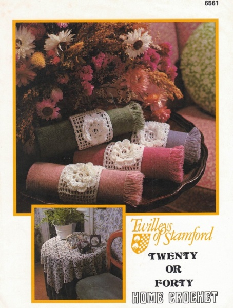 Vintage Twilleys Crochet Pattern 6561: Crochet Tablecloth & Serviette Rings