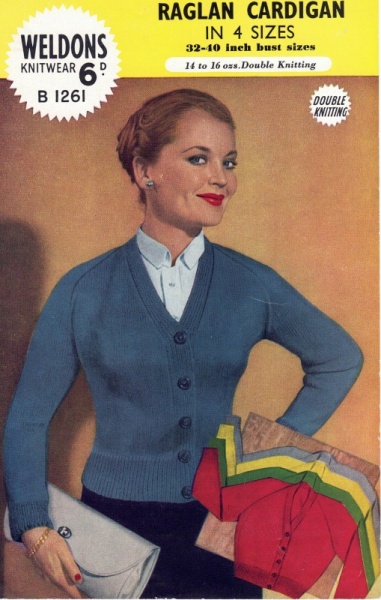 Vintage Weldons Knitting Pattern No B1261: Ladies Raglan Cardigan