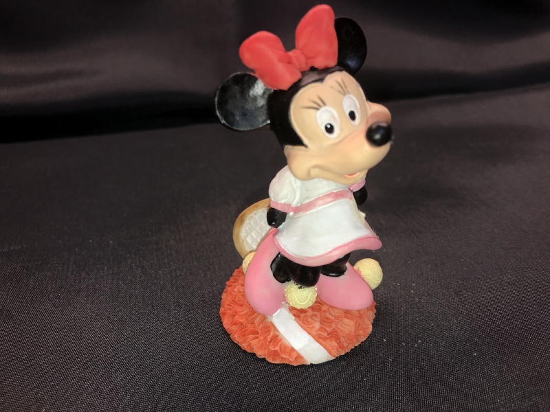 Resin Mickey Mouse / Minnie Mouse Figurines