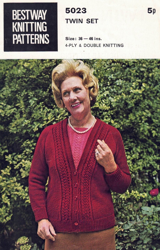 Vintage Bestway Knitting Pattern 5023 - Lady's Twin Set