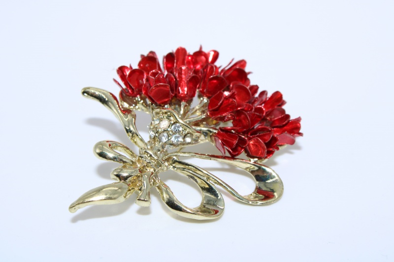 Vintage Gold Plated Brooch, Red Roses Bouquet