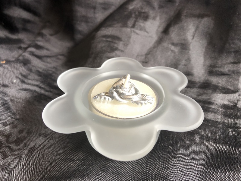 Rose design tea light in floral frosted glass candle holder