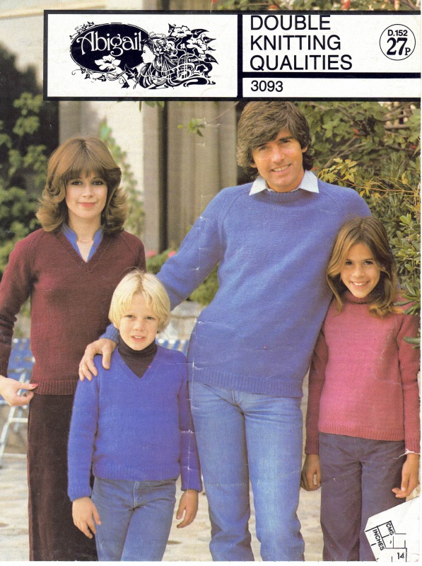 Vintage Lyric Knitting Pattern No 3093: Family Sweaters