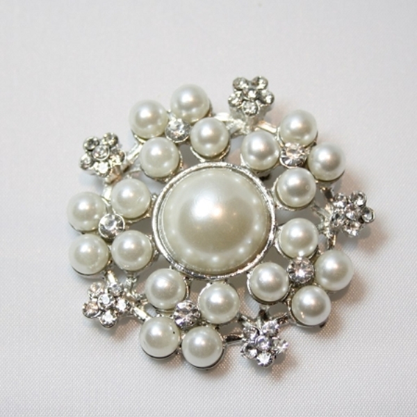 Lara - Pearl & Diamante Brooch Embellishment