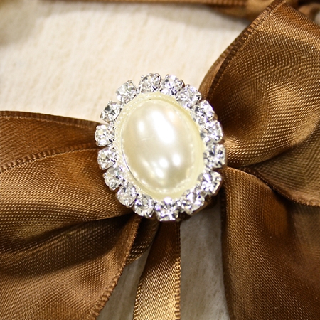 Stunning Pearl & Rhinestone Diamante Oval Embellishment