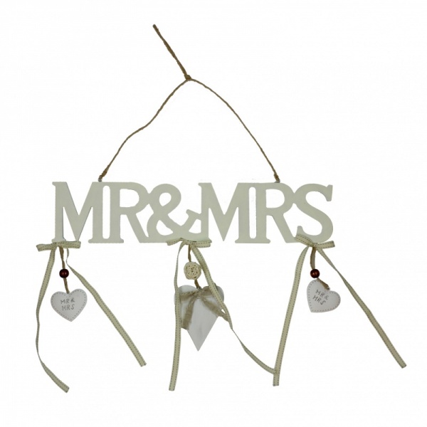 Amore Hanging Plaque Cutout Letters 'Mr & Mrs'